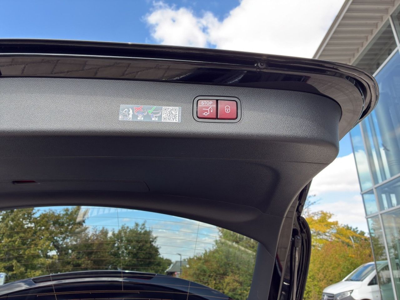 Mercedes-Benz E-Klasse – Bild 23