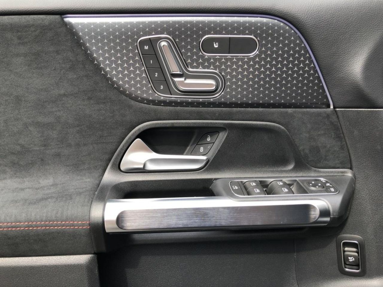 Mercedes-Benz GLB – Bild 15