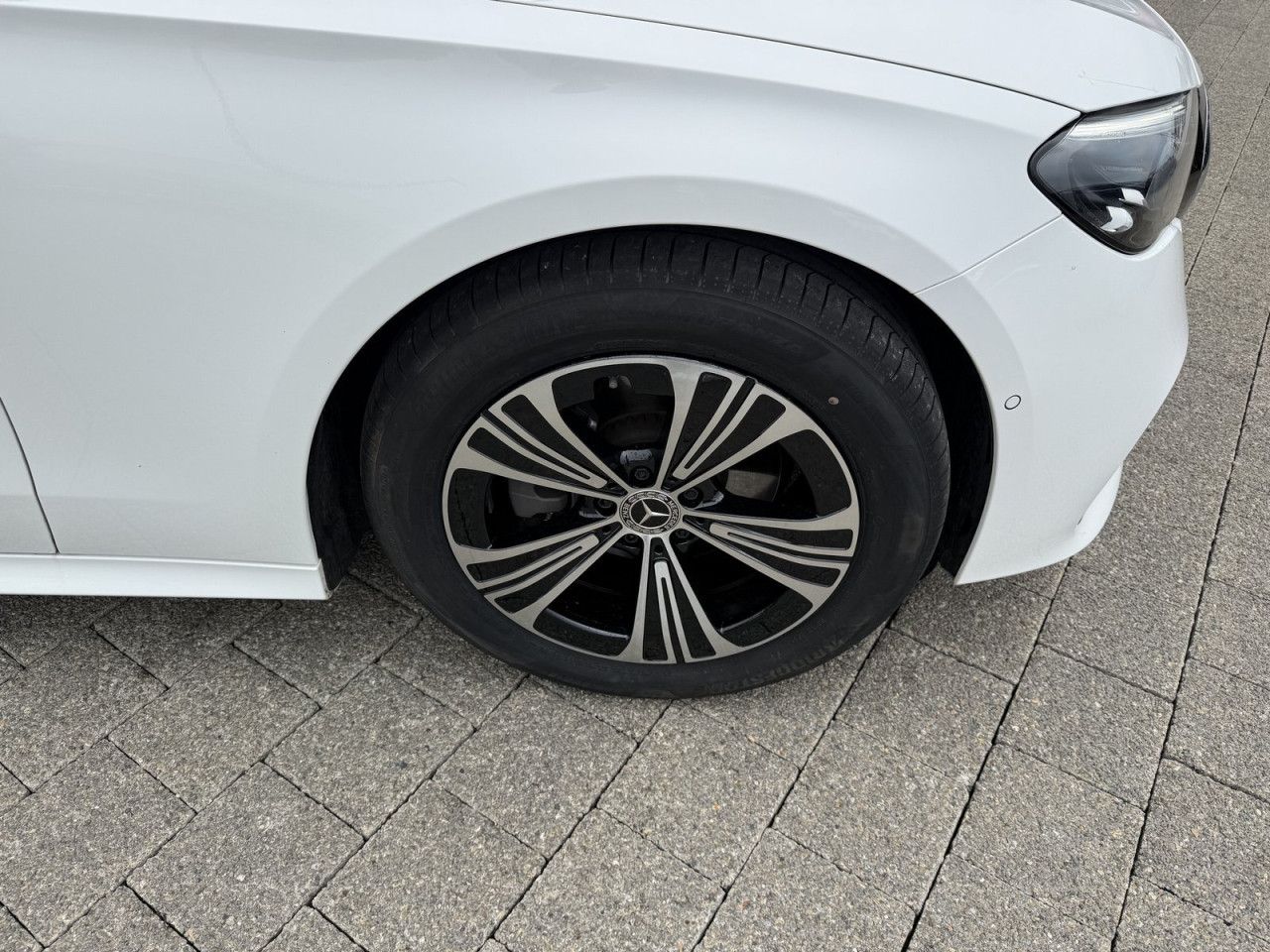 Mercedes-Benz E-Klasse – Bild 10
