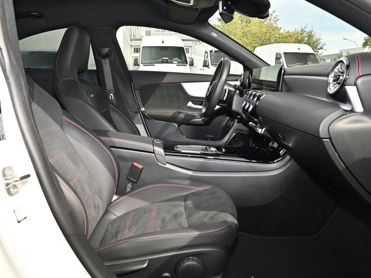 Mercedes-Benz CLA – Bild 2