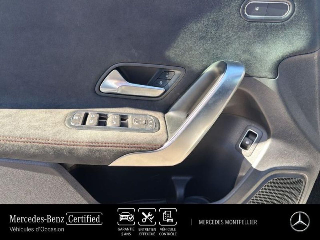 Photo du v&eacute;hicule 16 / 18