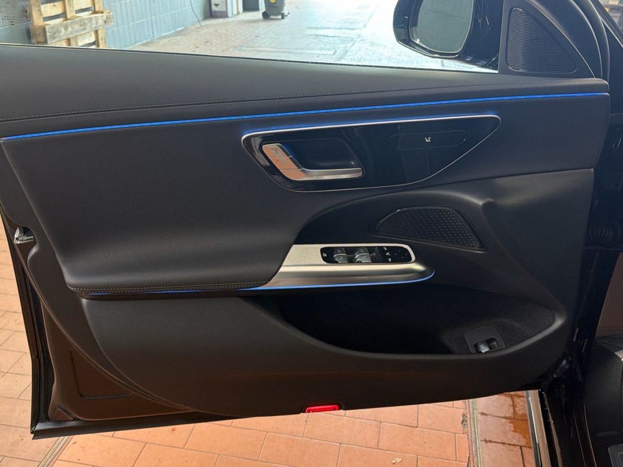 Mercedes-Benz E-Klasse – Bild 13