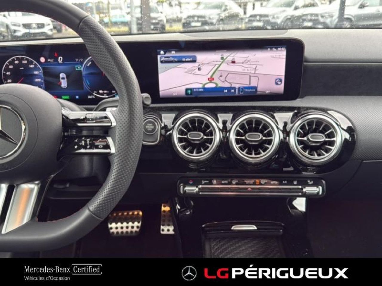 Photo du v&eacute;hicule 13 / 18