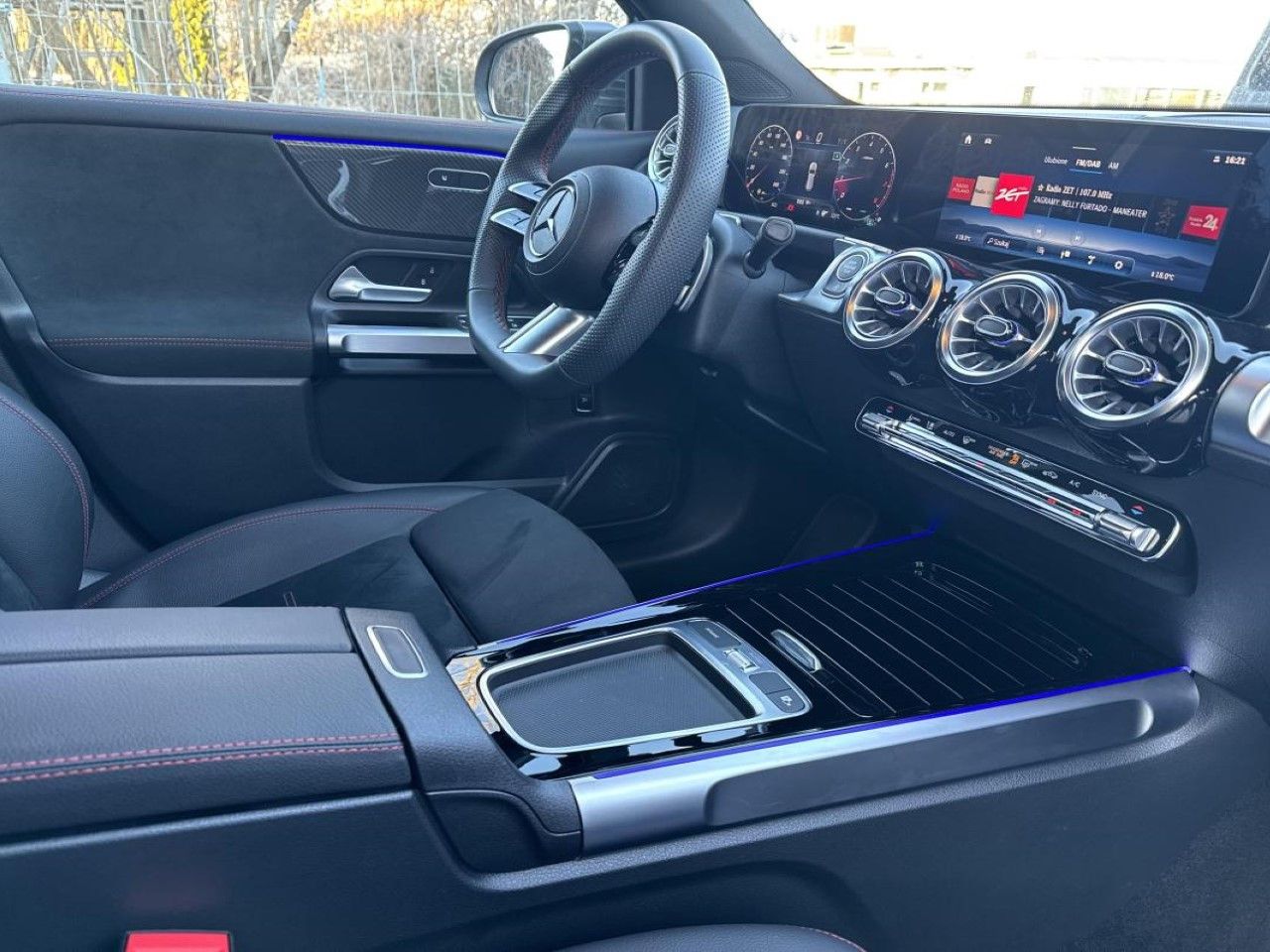 Zdjęcie pojazdu 12 / 15