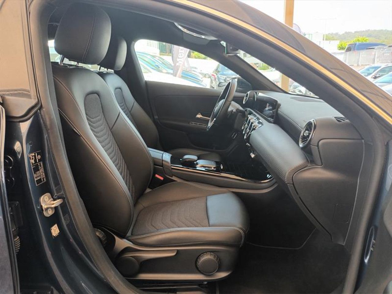 Imagem do ve&iacute;culo 9 / 10