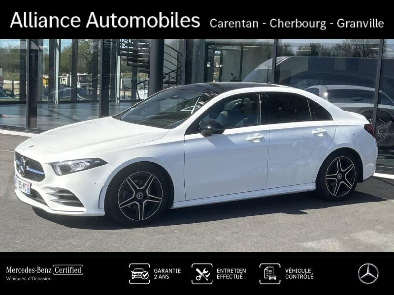 Photo du v&eacute;hicule 1 / 18