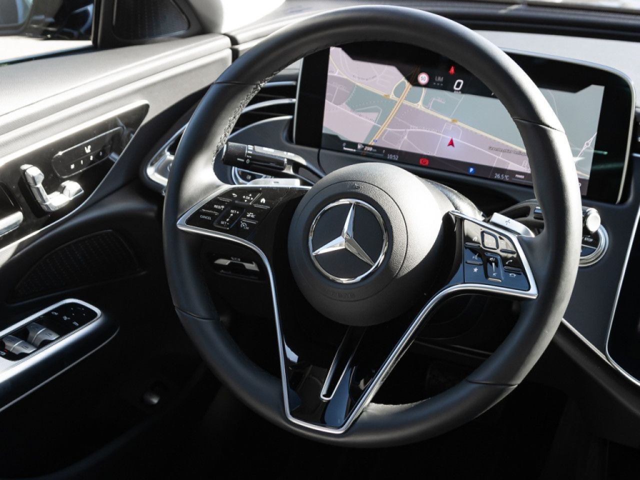 Mercedes-Benz E-Klasse – Bild 10