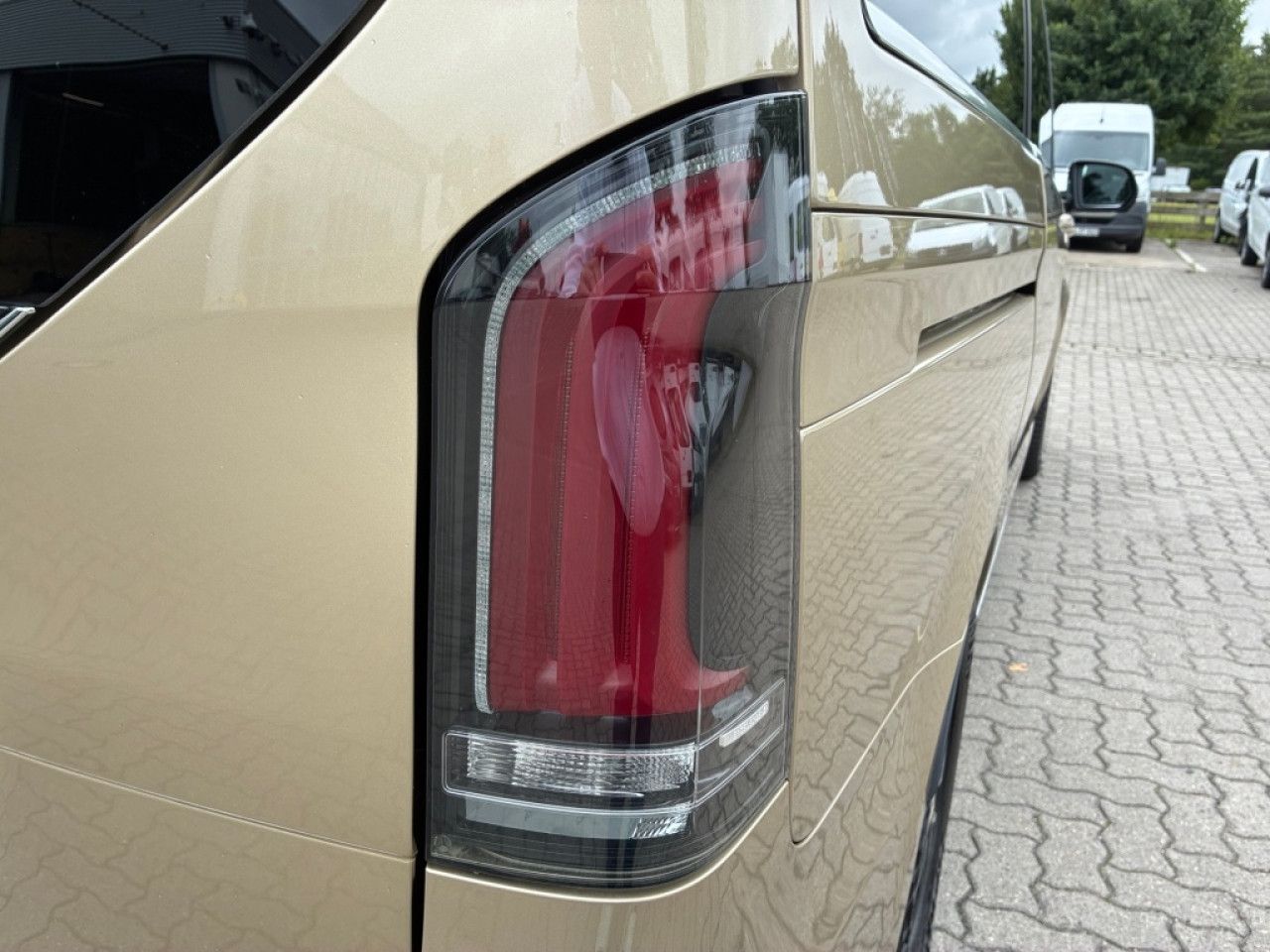 Mercedes-Benz EQV – Bild 10
