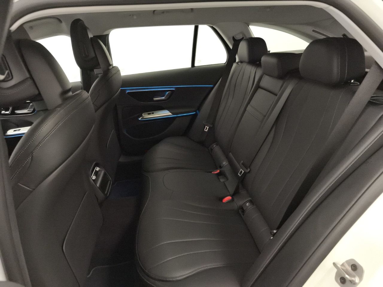 Mercedes-Benz E-Klasse – Bild 13