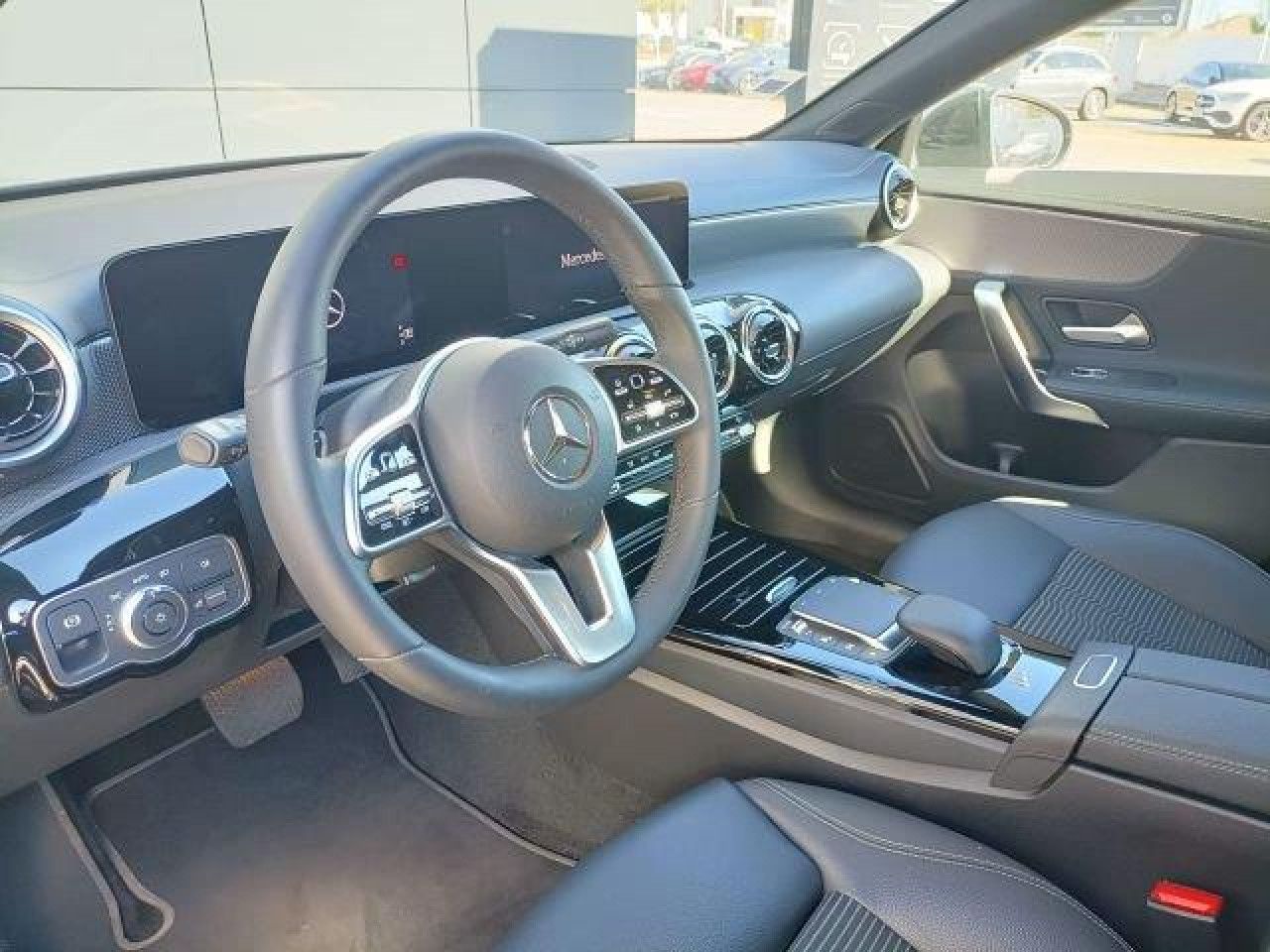 Imagem do ve&iacute;culo 5 / 7