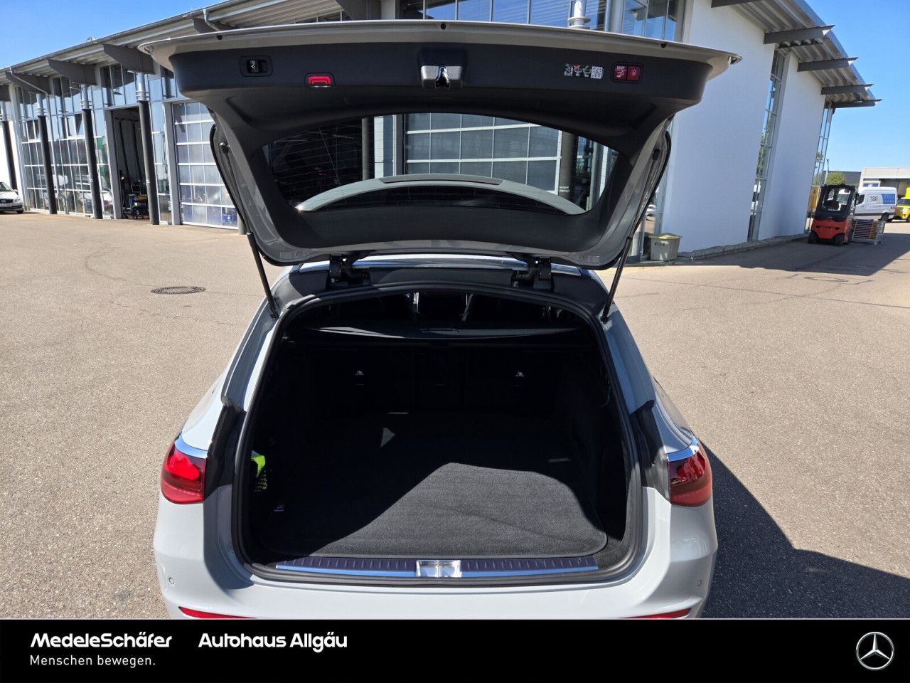 Mercedes-Benz E-Klasse – Bild 11