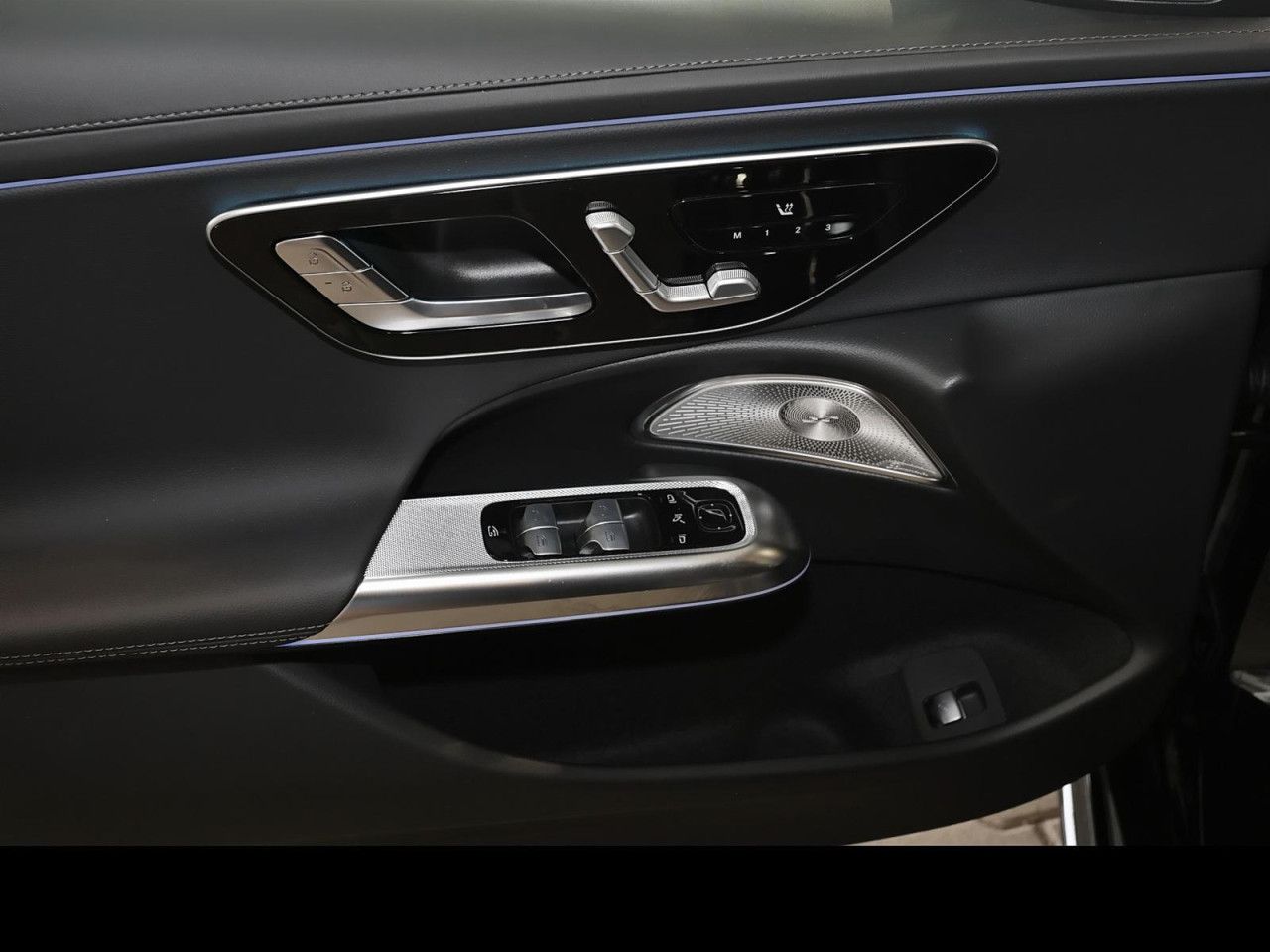 Mercedes-Benz E-Klasse – Bild 12