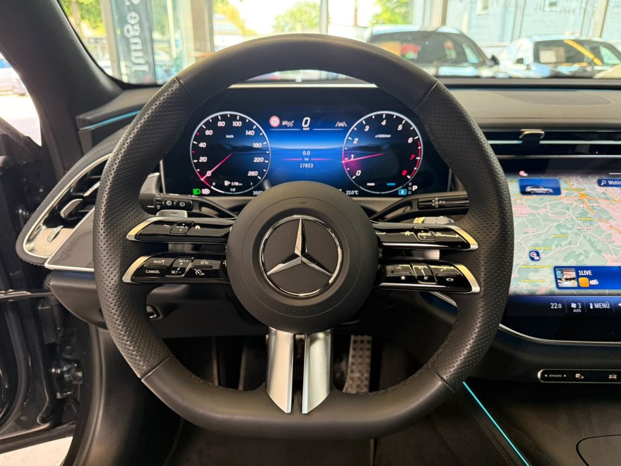 Mercedes-Benz E-Klasse – Bild 22