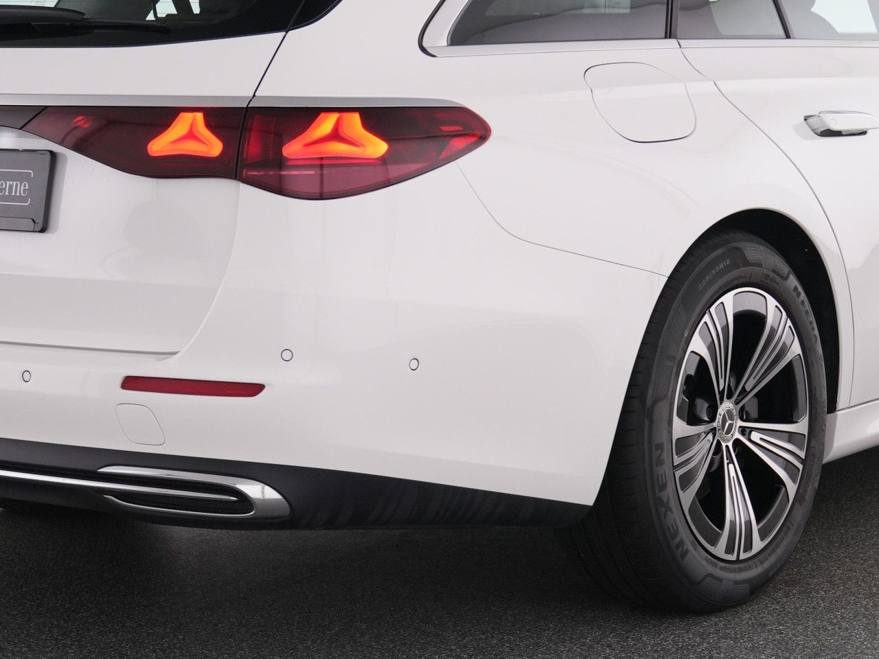 Mercedes-Benz E-Klasse – Bild 9