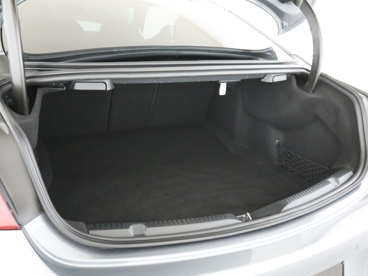 Mercedes-Benz E-Klasse – Bild 23