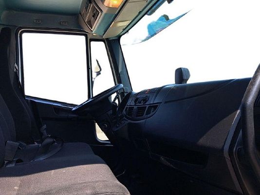 Vehicle image 3 / 14