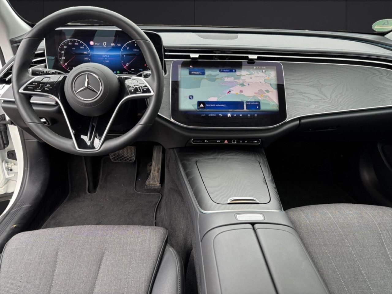 Mercedes-Benz E-Klasse – Bild 12