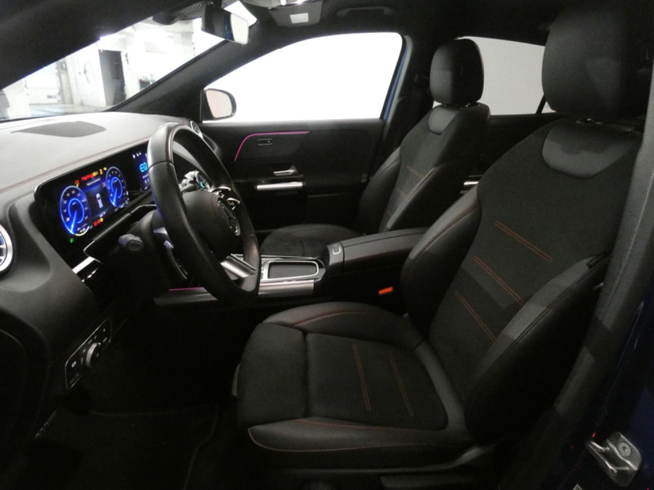 Photo du v&eacute;hicule 12 / 18