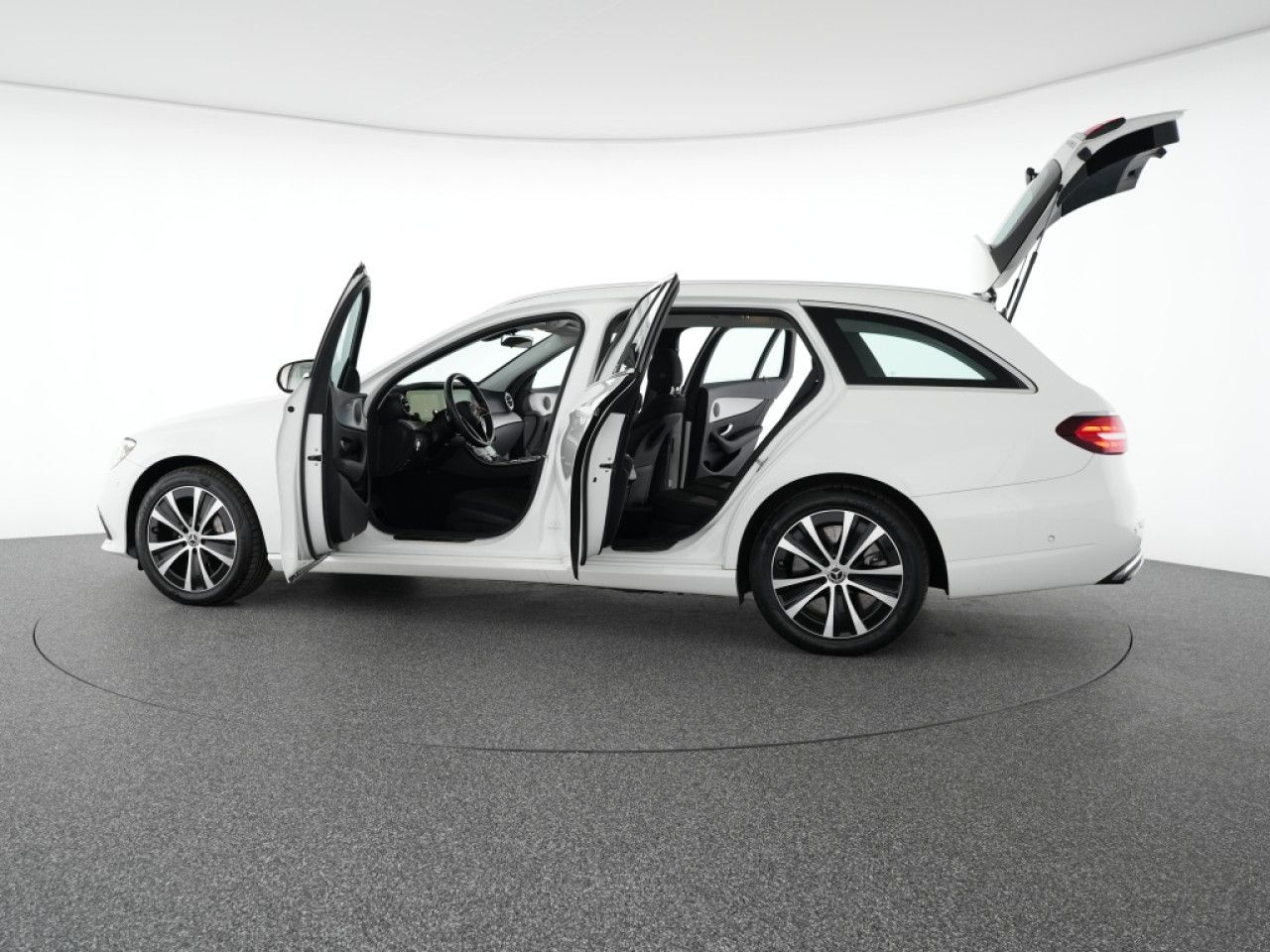 Mercedes-Benz E-Klasse – Bild 14