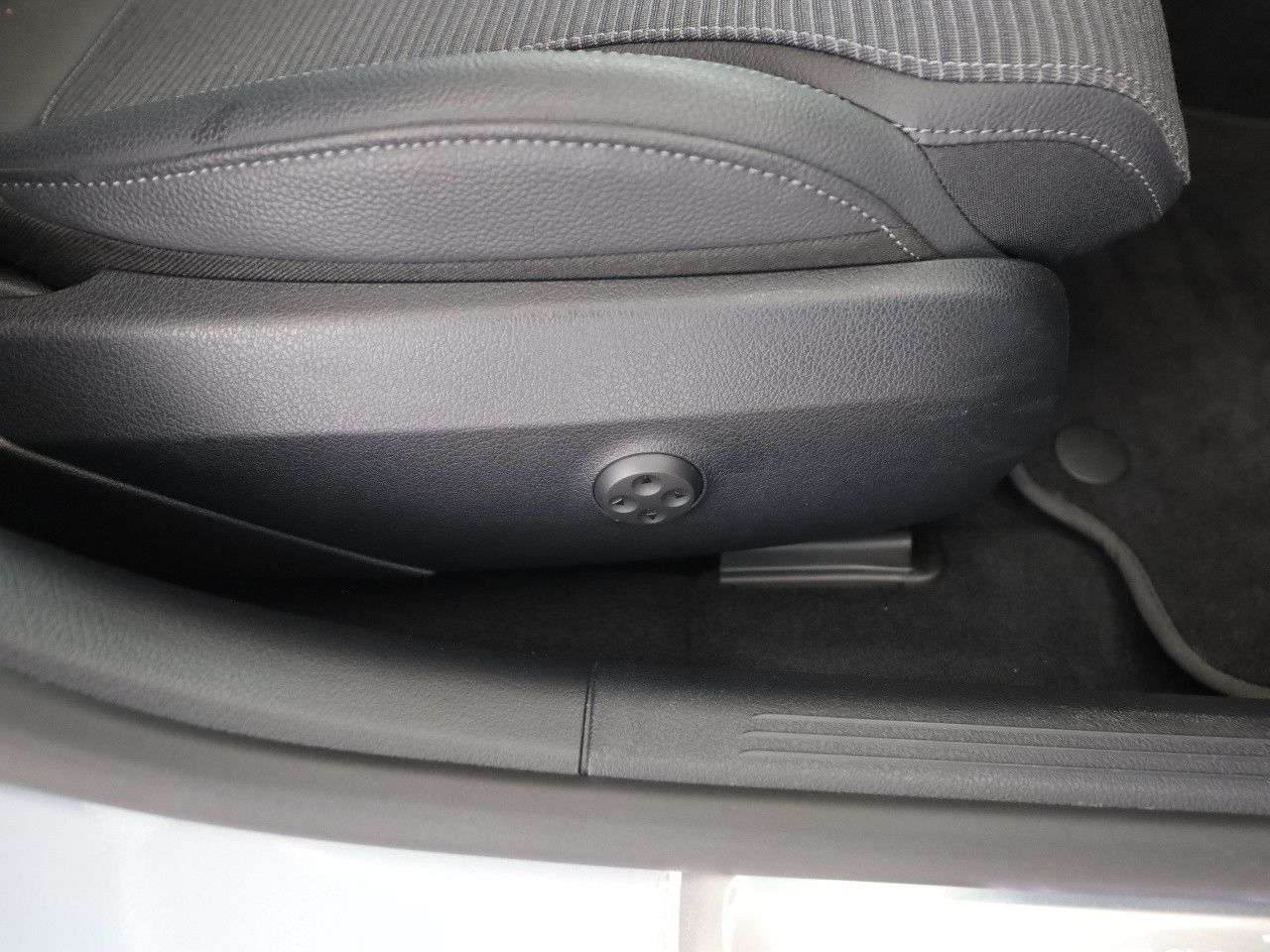 Mercedes-Benz C-Klasse – Bild 18