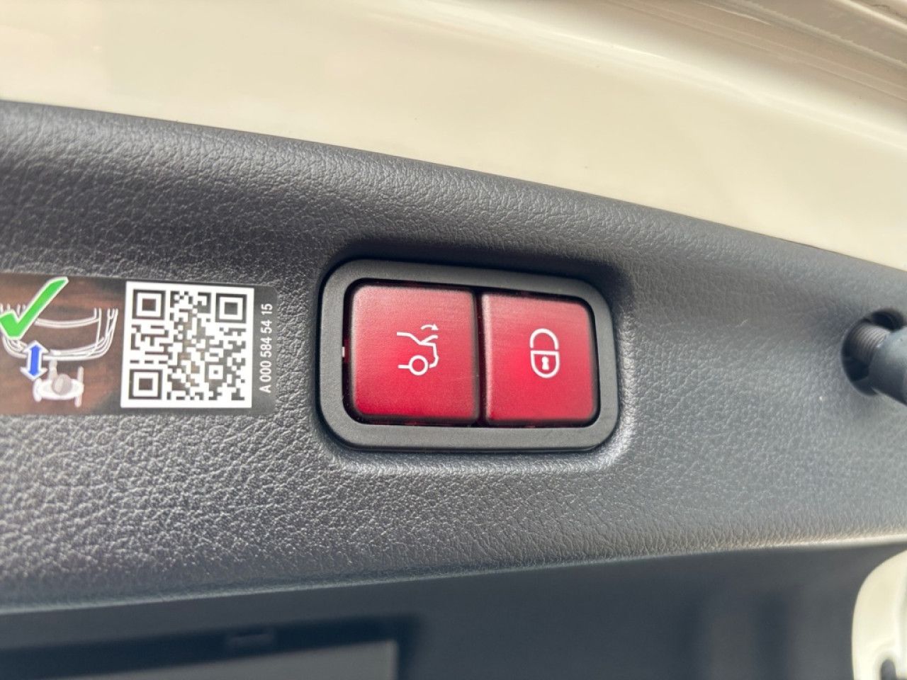 Mercedes-Benz C-Klasse – Bild 16