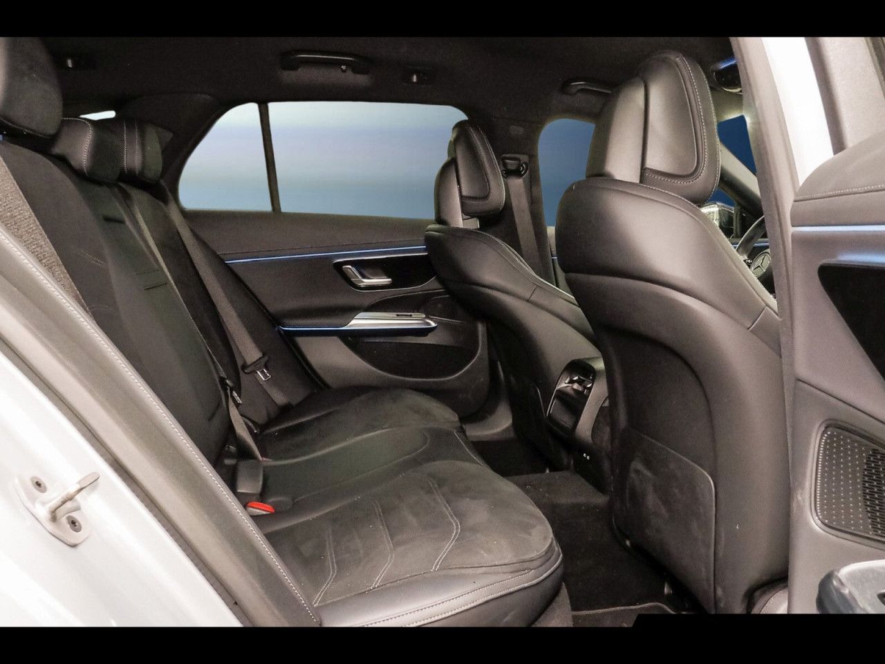 Mercedes-Benz E-Klasse – Bild 9