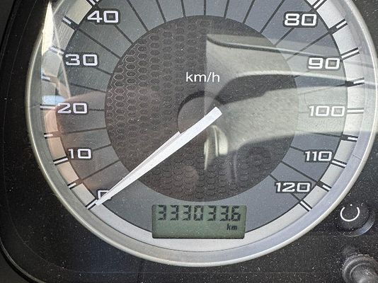 Vehicle image 10 / 10