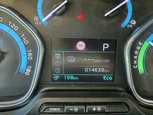 Vehicle image 12 / 15