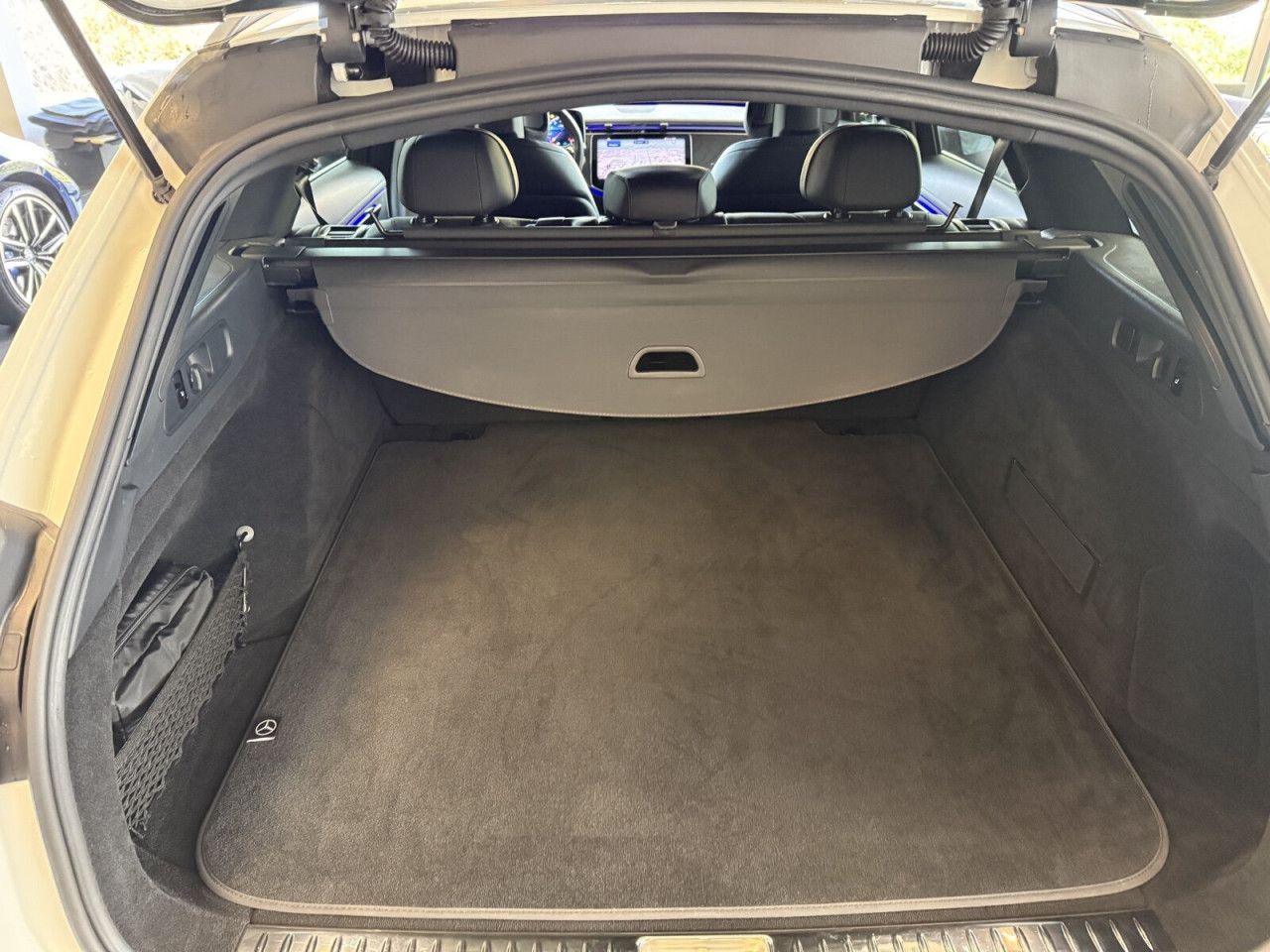 Mercedes-Benz E-Klasse – Bild 22