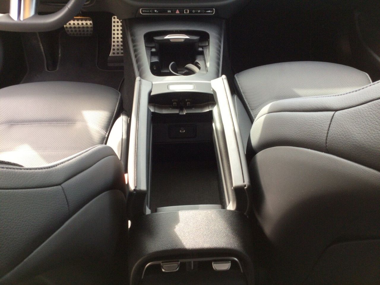 Mercedes-Benz E-Klasse – Bild 17