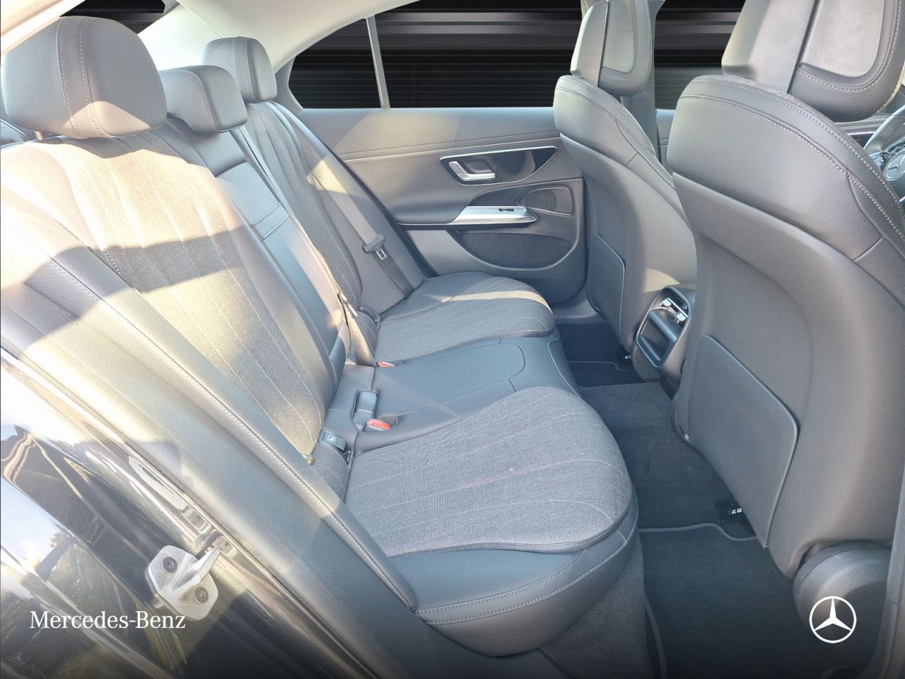 Mercedes-Benz E-Klasse – Bild 20