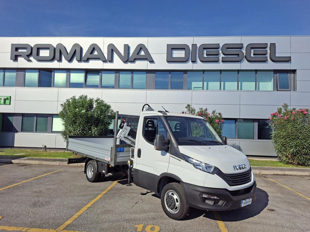 IVECO | 35C14 CABINATO CON GRU