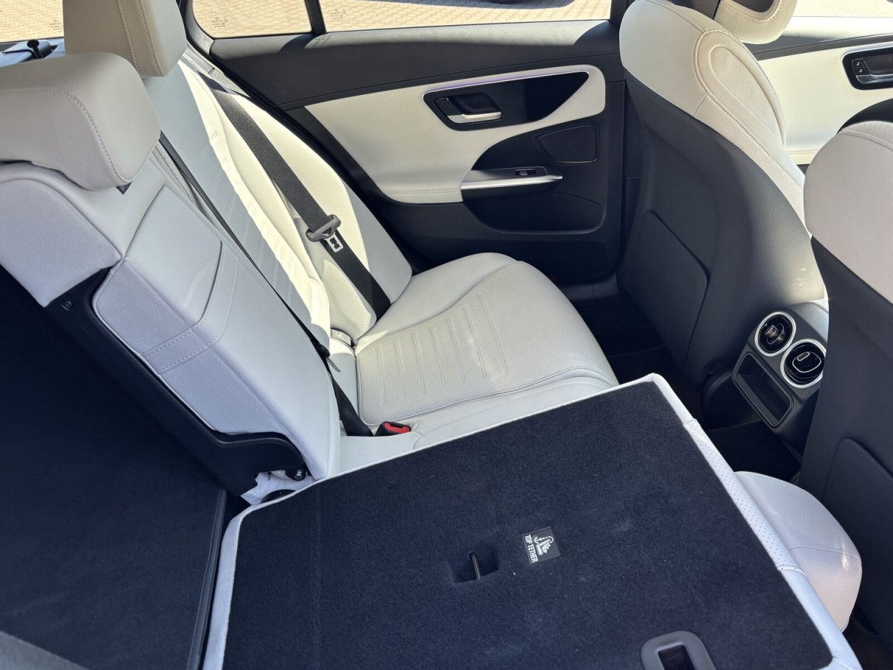 Mercedes-Benz C-Klasse – Bild 8