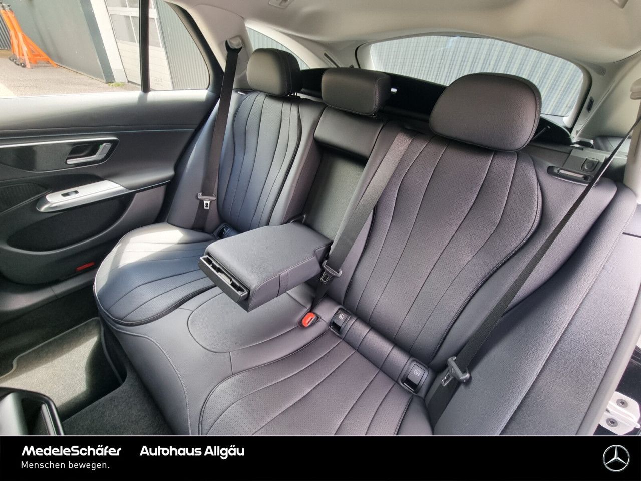 Mercedes-Benz E-Klasse – Bild 15