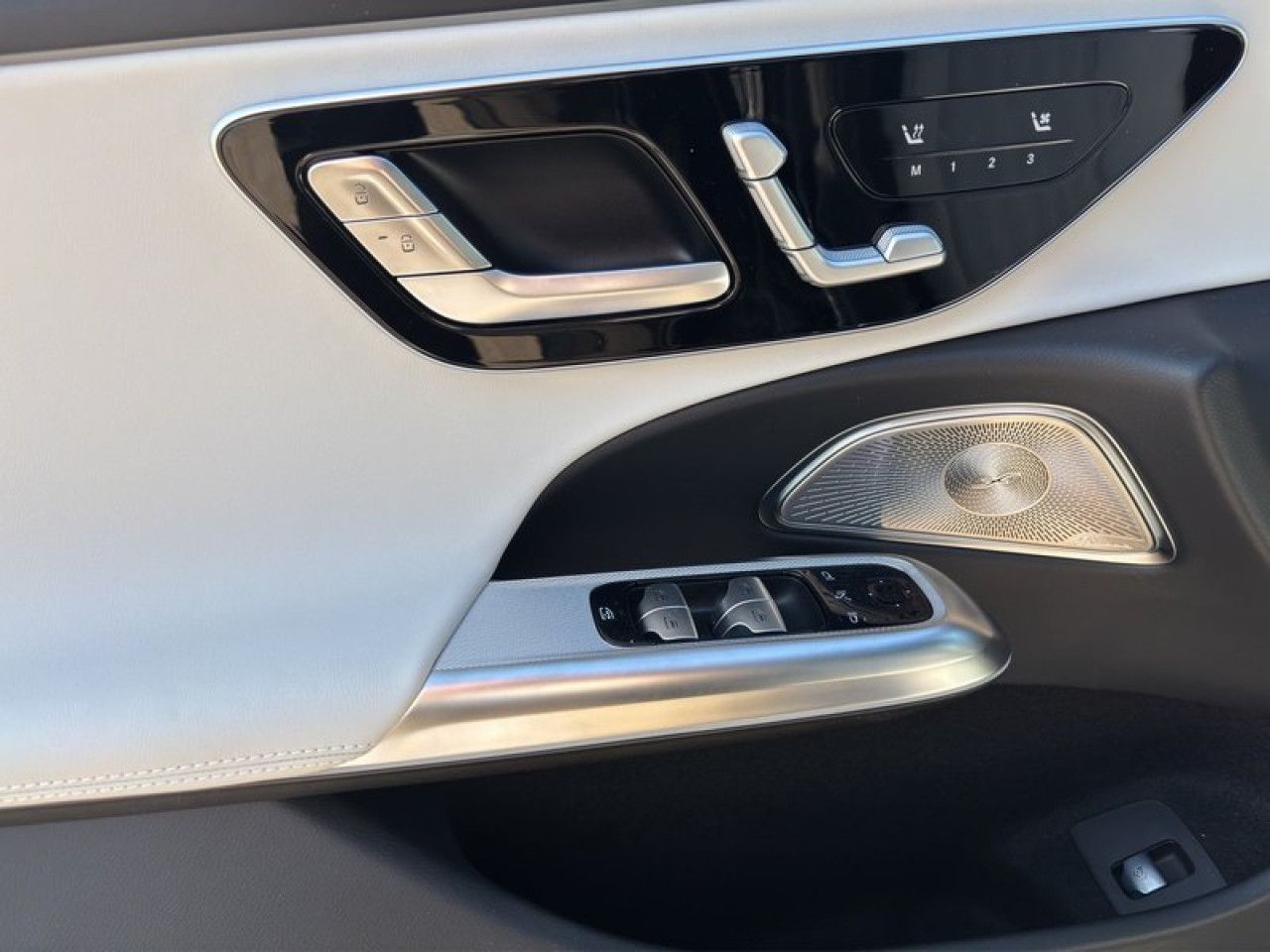 Mercedes-Benz E-Klasse – Bild 13