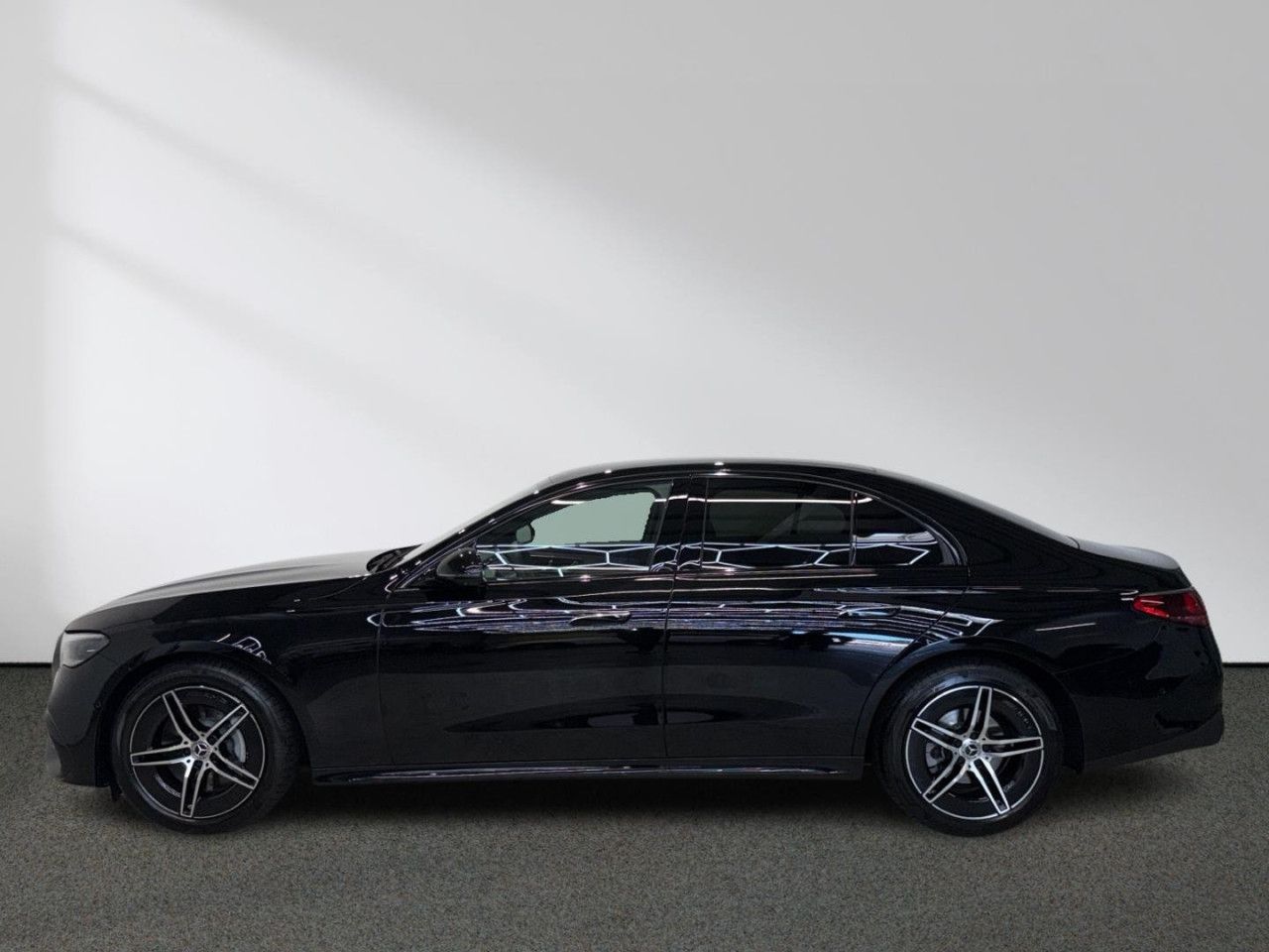 Mercedes-Benz E-Klasse – Bild 9