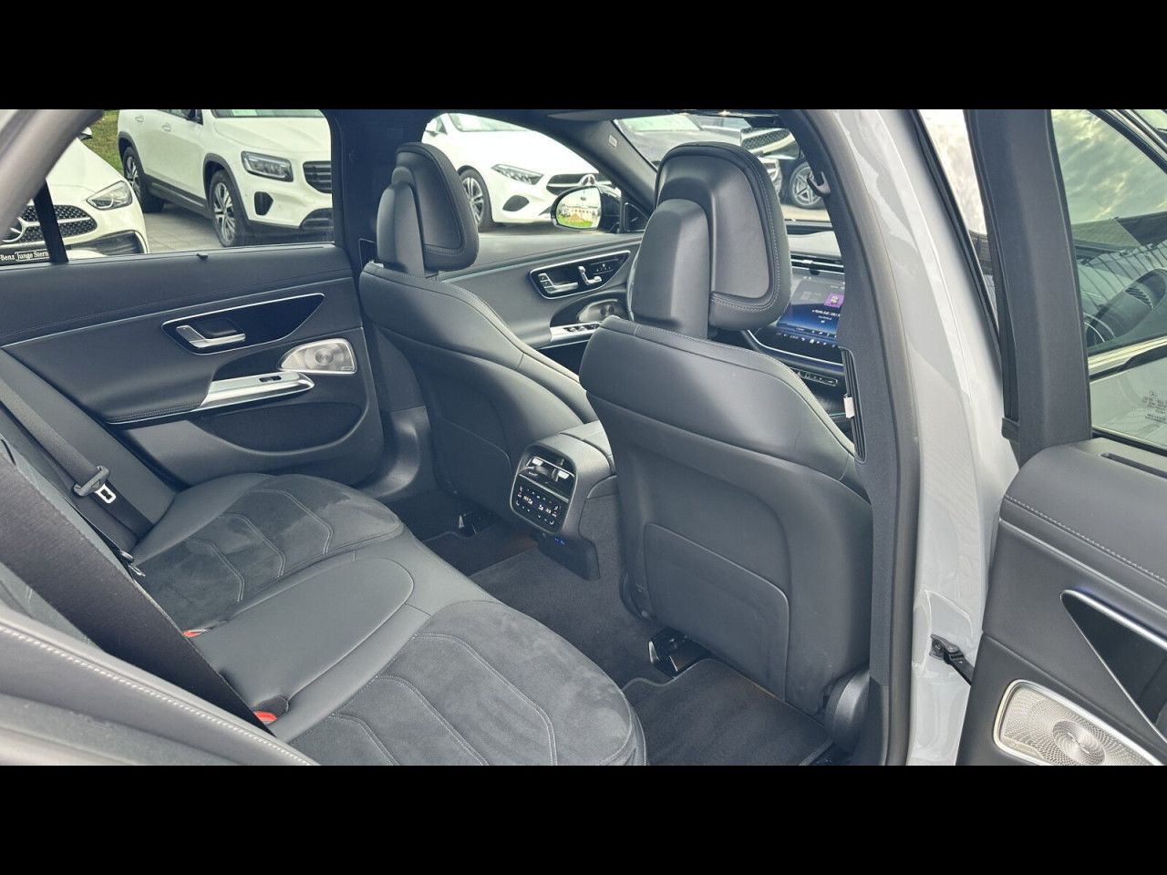 Mercedes-Benz E-Klasse – Bild 25