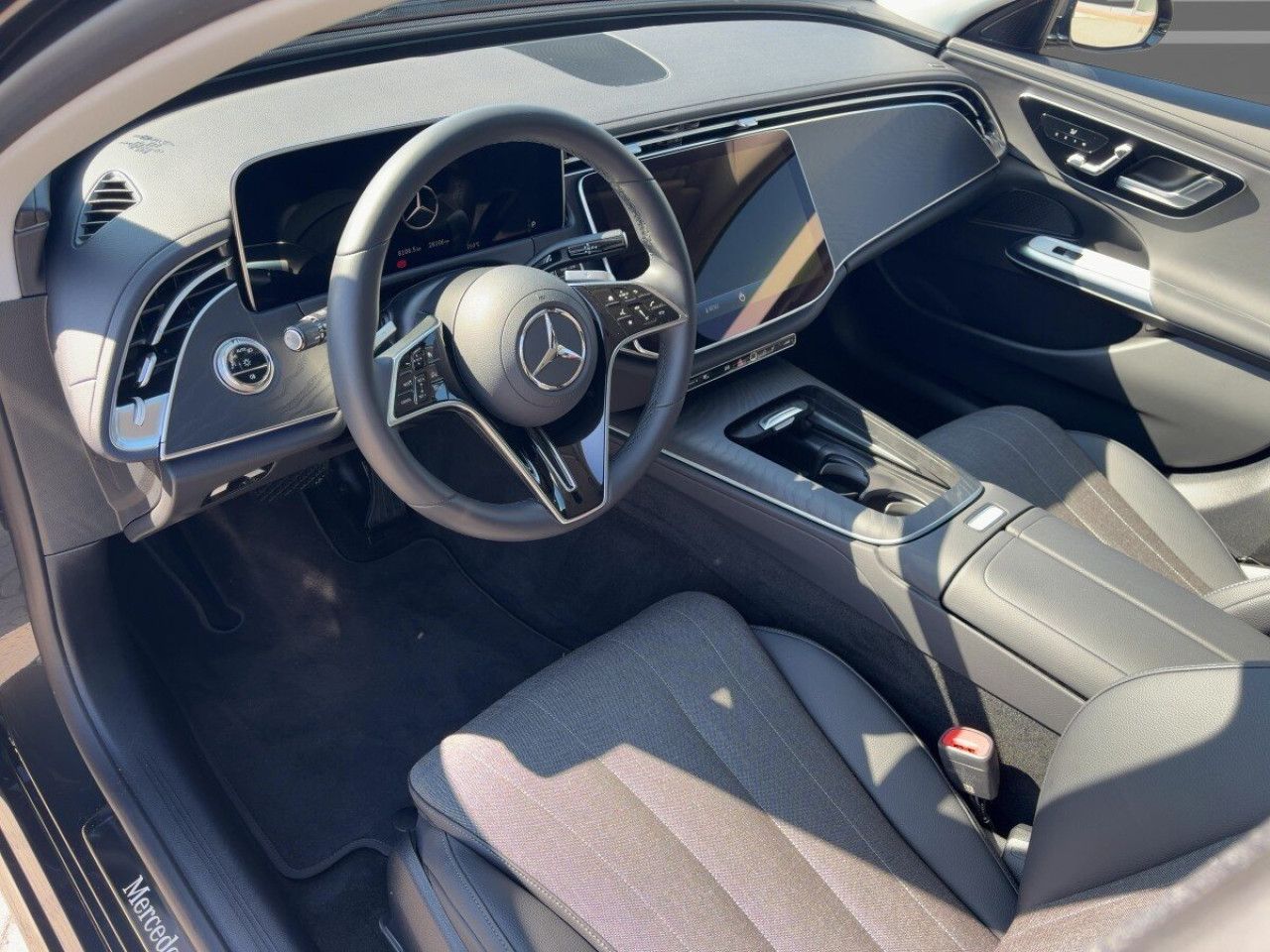 Mercedes-Benz E-Klasse – Bild 6