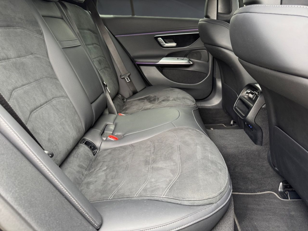 Mercedes-Benz E-Klasse – Bild 4