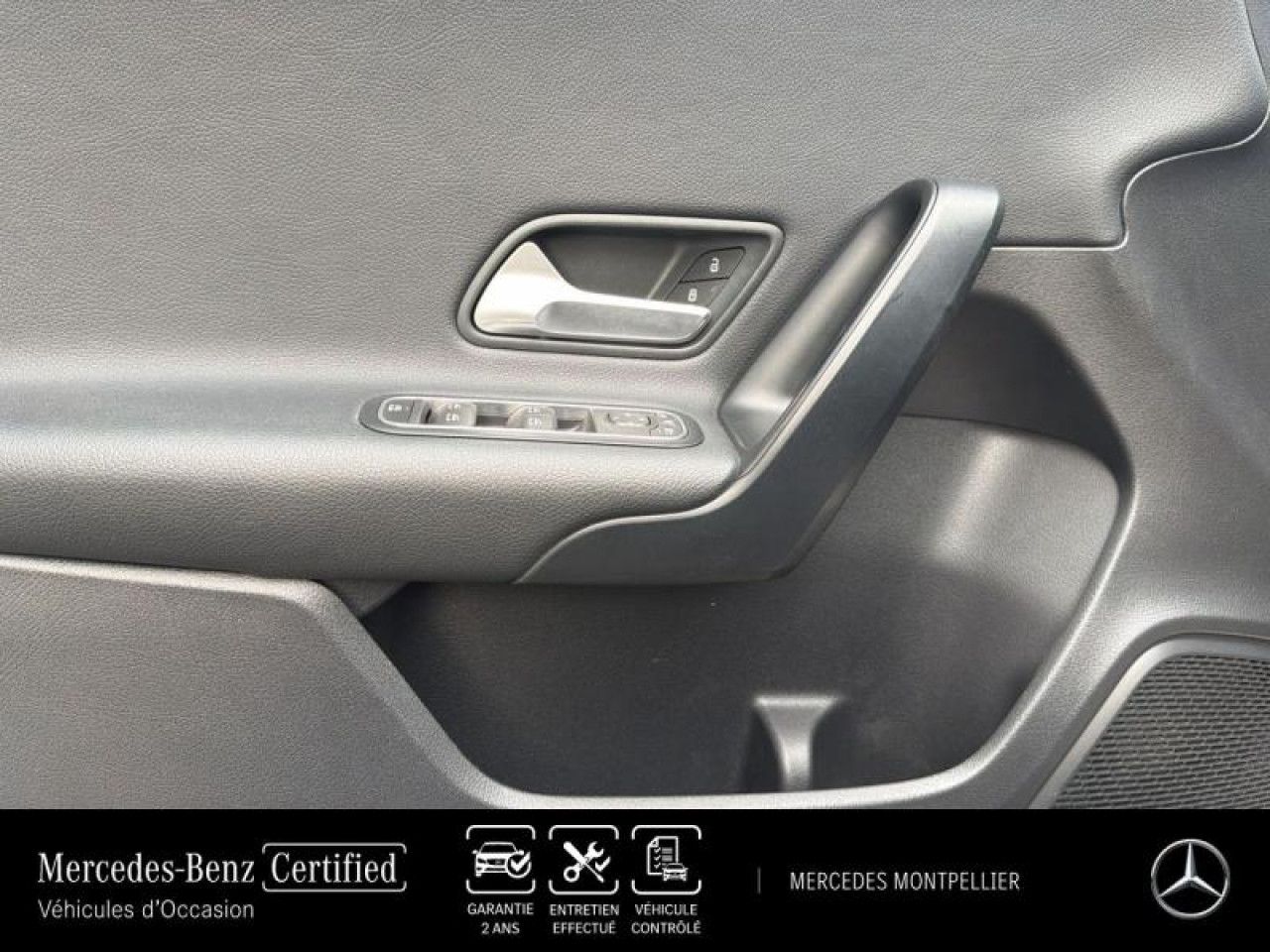 Photo du v&eacute;hicule 16 / 18