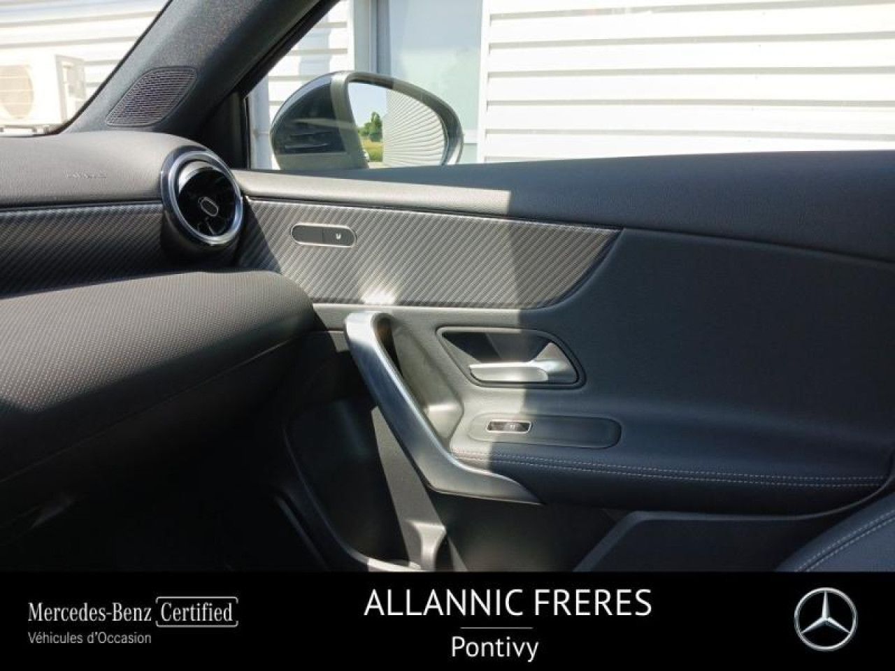 Photo du v&eacute;hicule 15 / 18