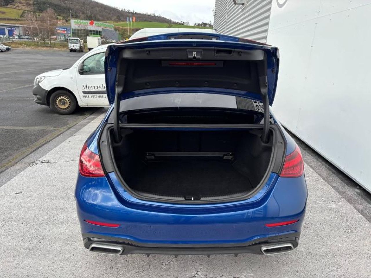 Photo du v&eacute;hicule 8 / 16