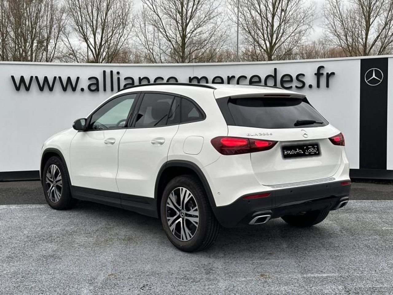 Photo du v&eacute;hicule 3 / 18