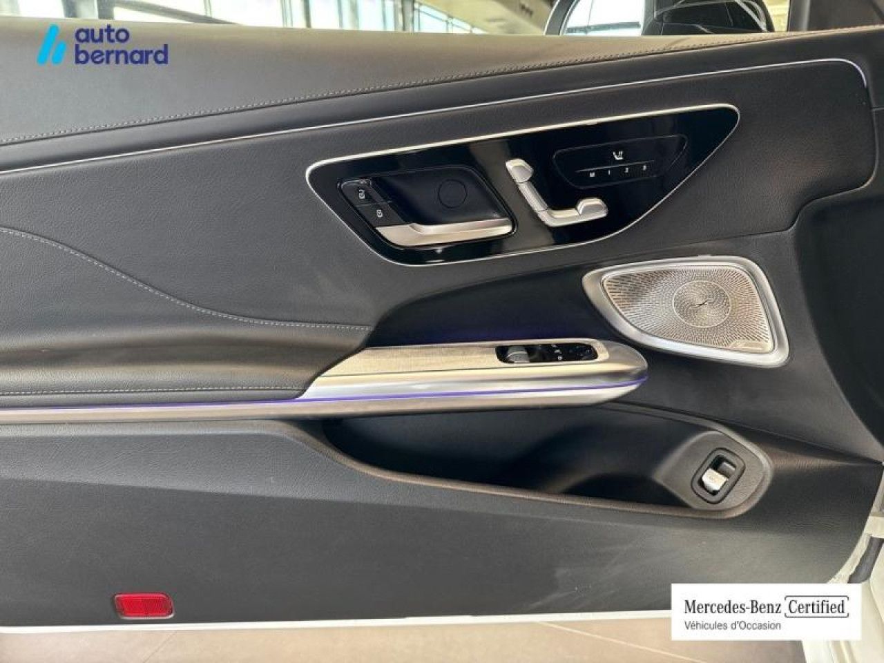 Photo du v&eacute;hicule 14 / 18