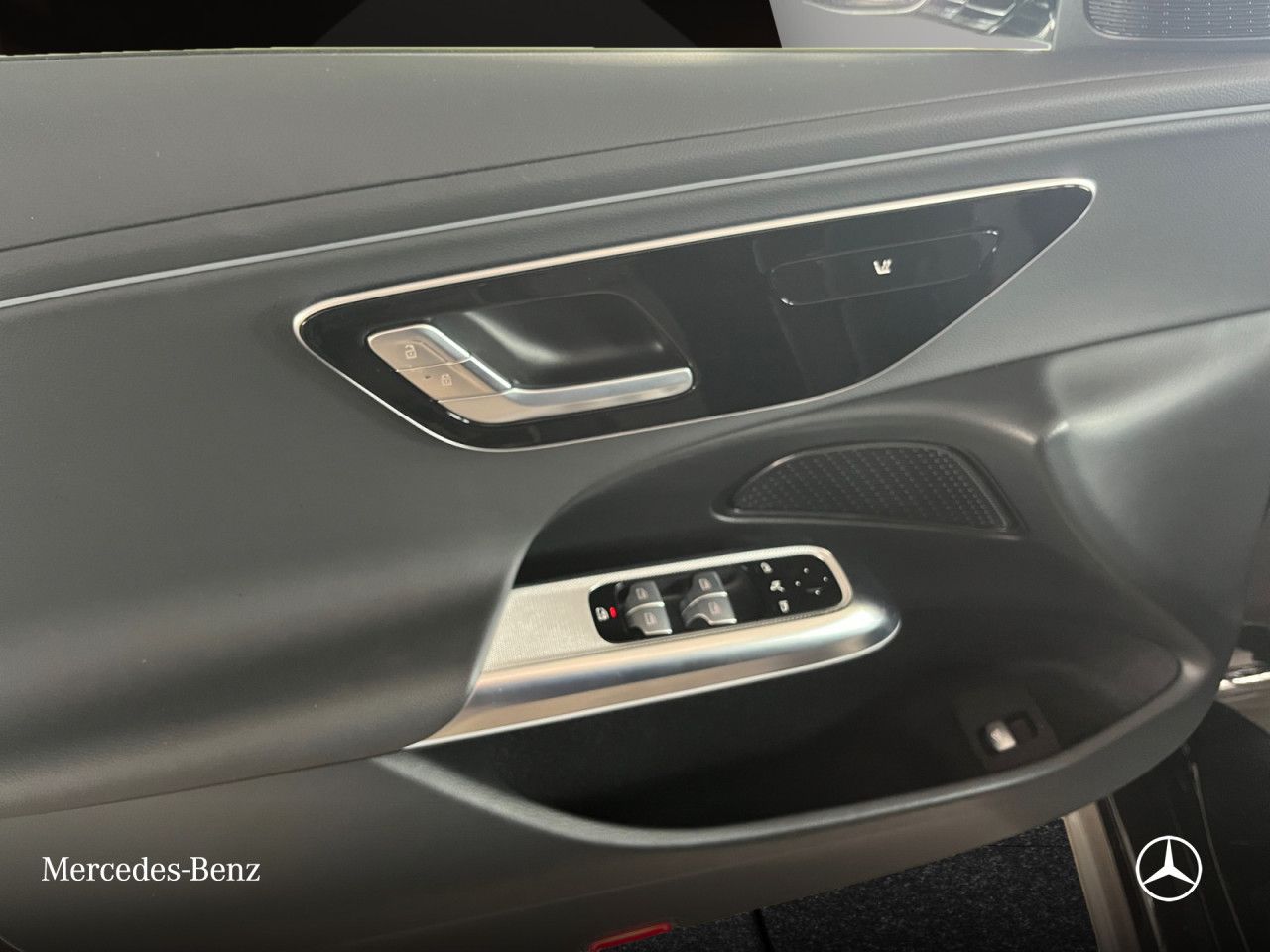Mercedes-Benz E-Klasse – Bild 14