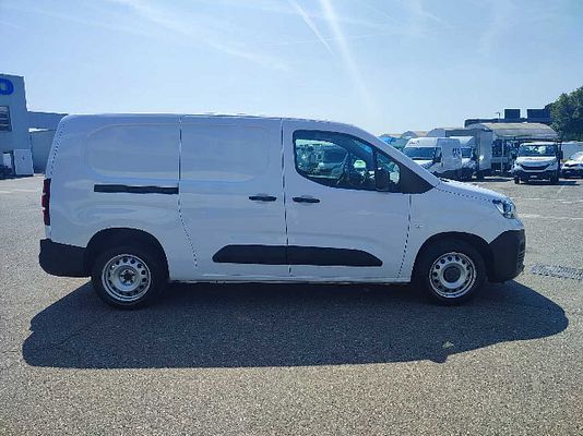 Vehicle image 3 / 10