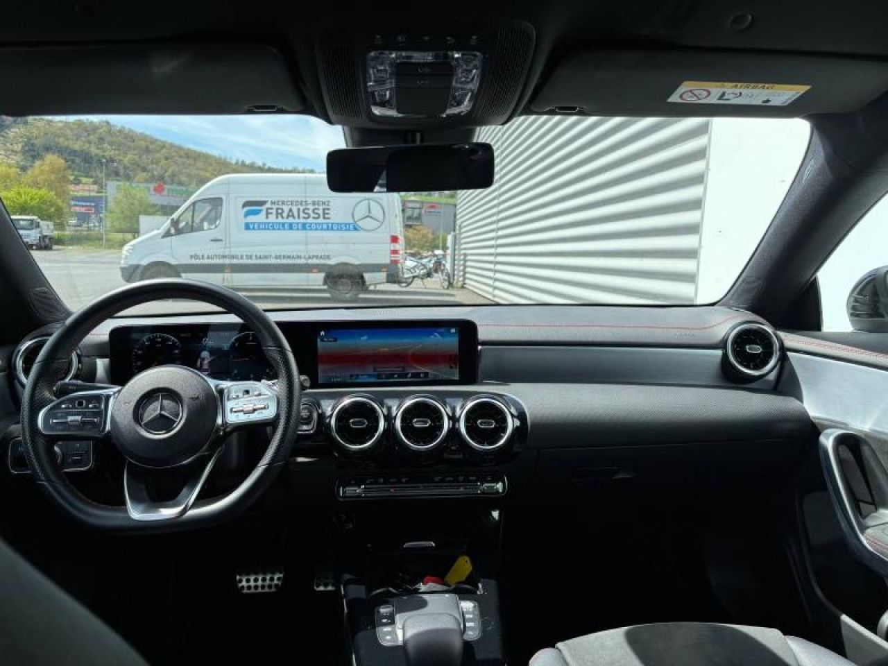 Photo du v&eacute;hicule 8 / 13