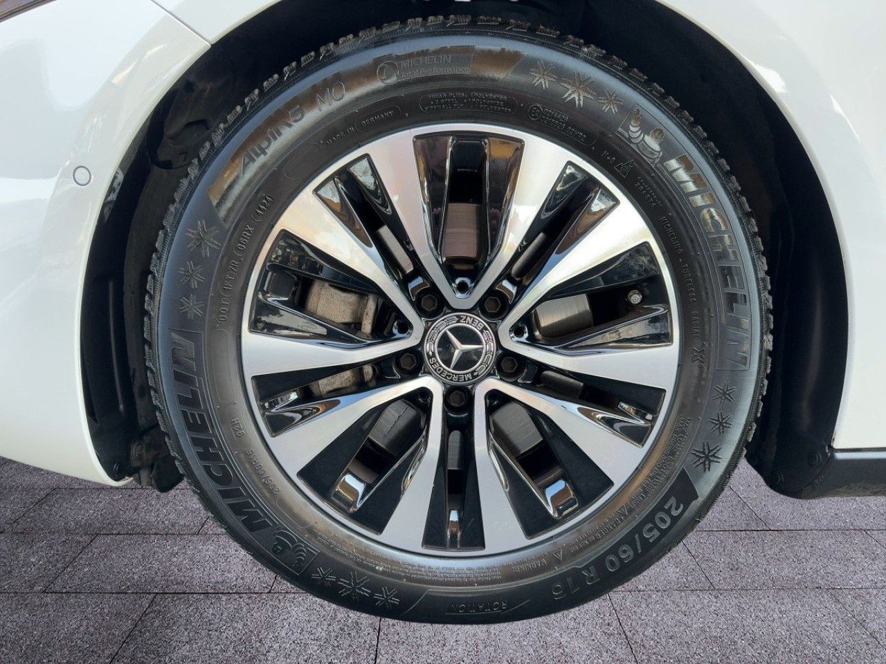 Fahrzeugbild 13 / 16