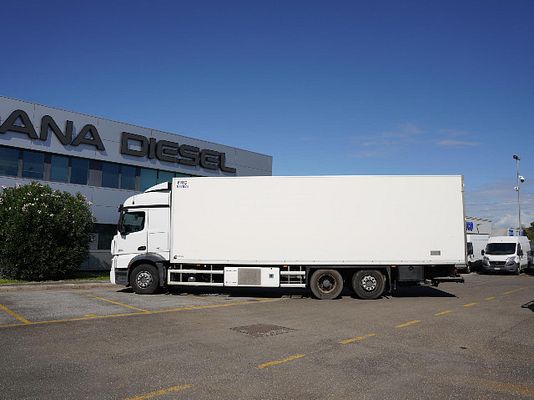 Vehicle image 10 / 15