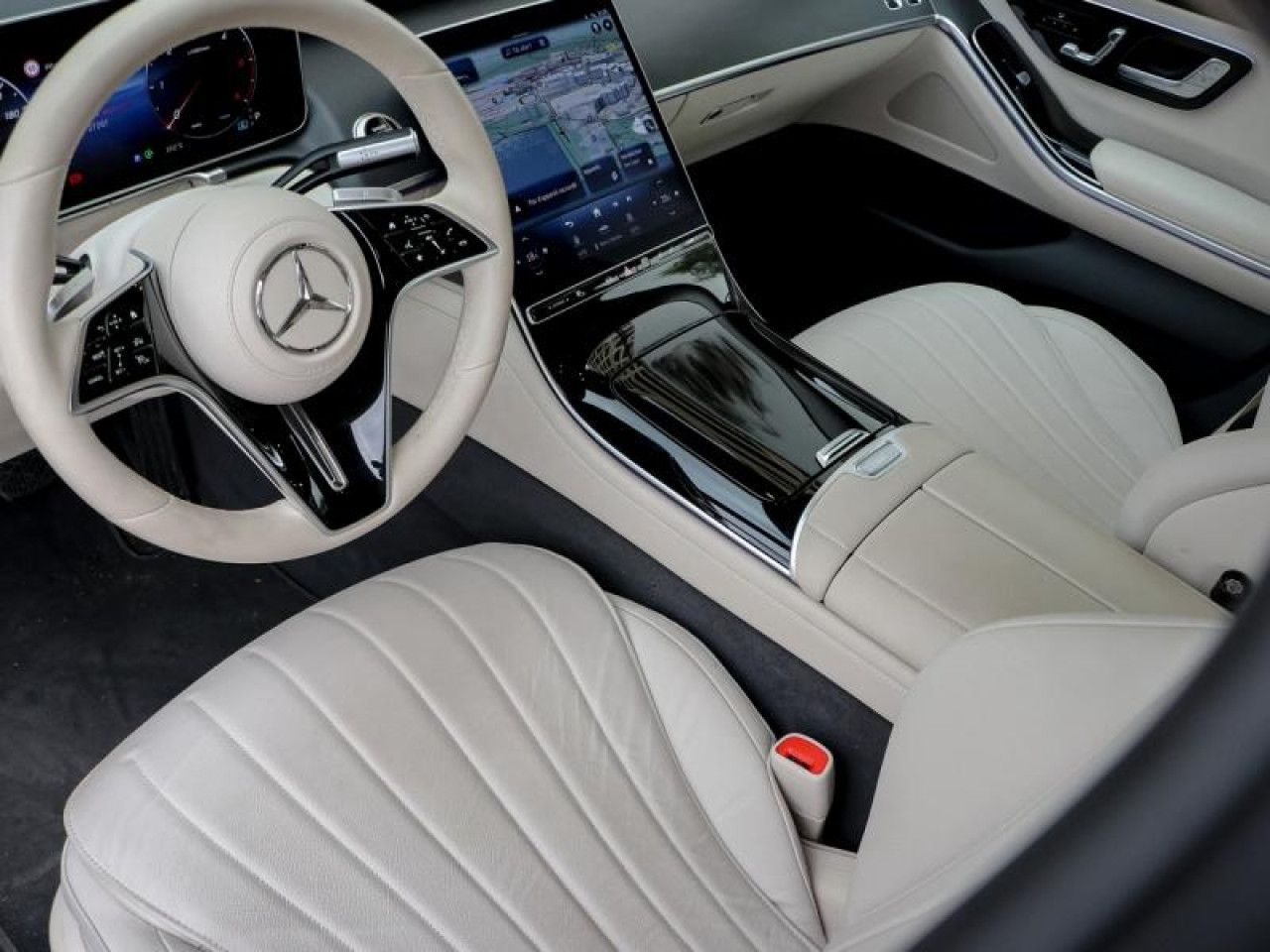 Photo du v&eacute;hicule 12 / 18